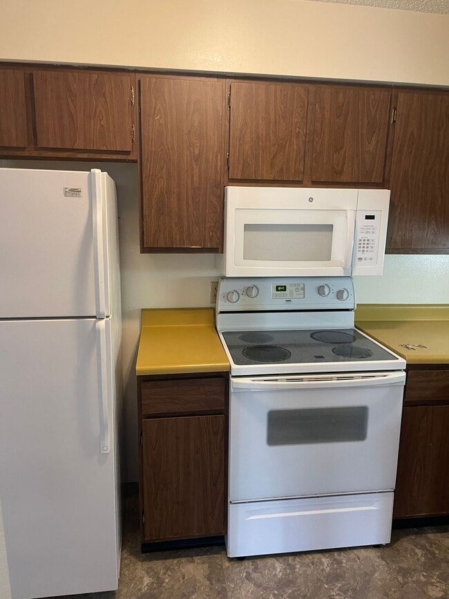 Building Photo - Affordable two bedroom apartment in Stough...