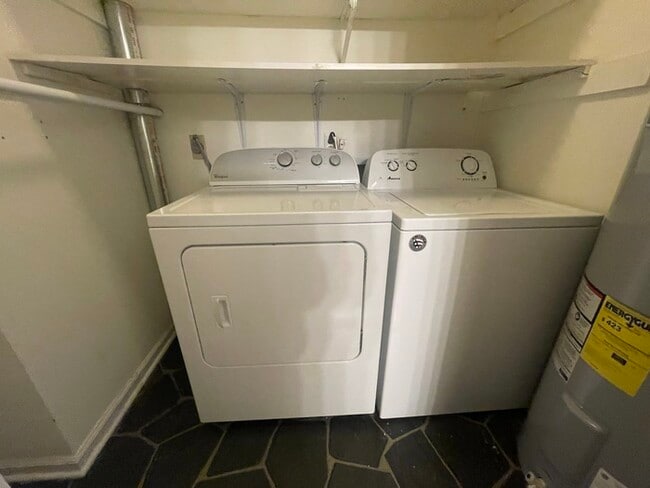 Building Photo - 110 Berry Patch Ln