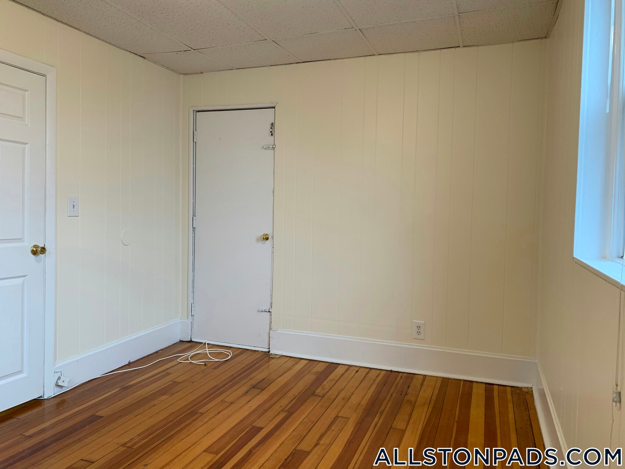 Building Photo - 437 Cambridge St