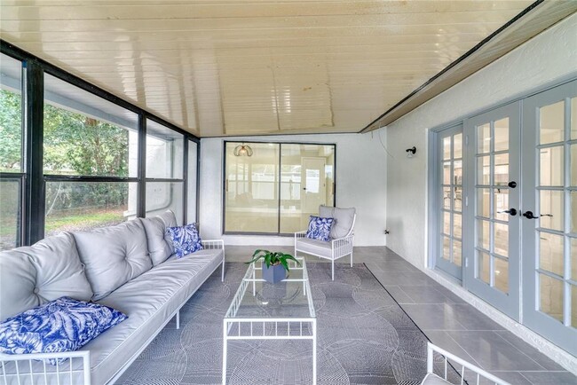Building Photo - 15722 GardenSide Ln