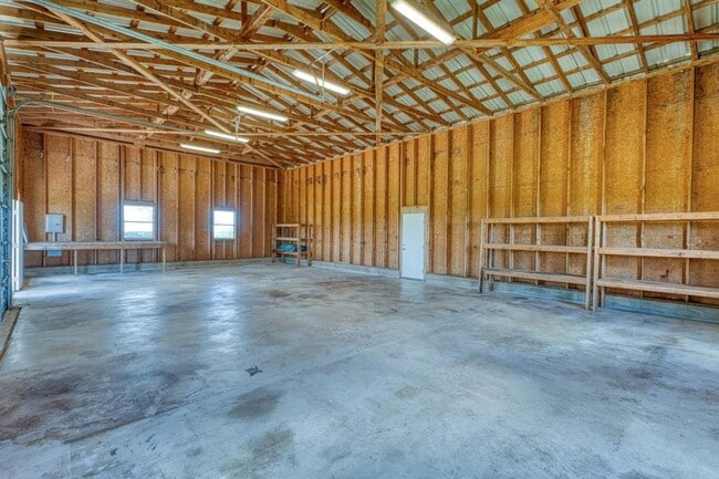 Building Photo - 614 Co Rd 207
