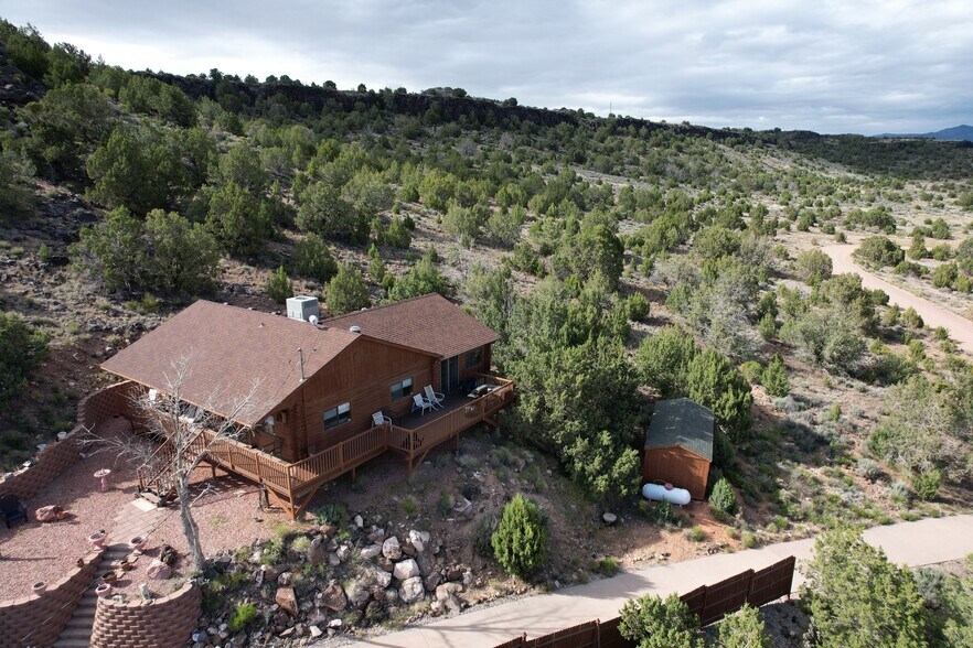 Primary Photo - 414 Cottonwood Dr