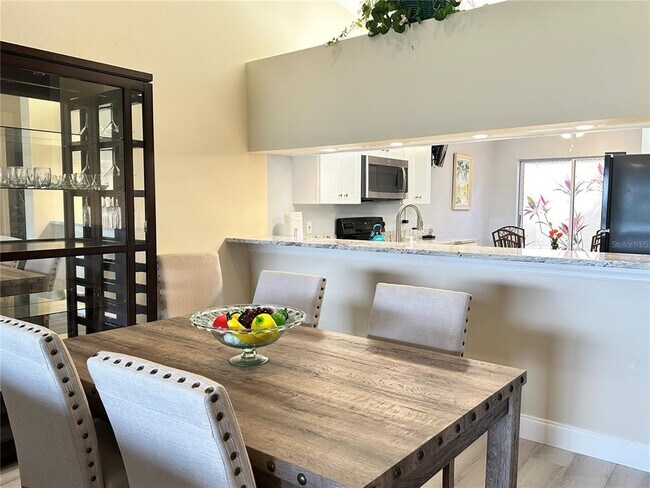 Building Photo - 5906 Doral Dr