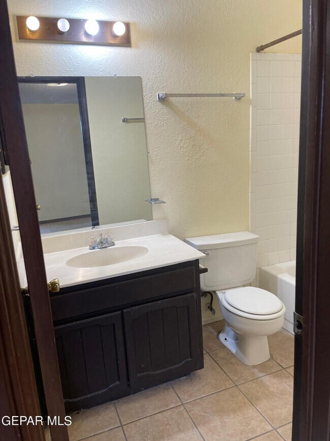 Building Photo - 1504 Monte Sanders Ln