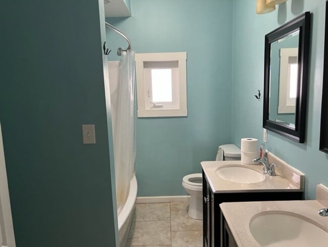 Building Photo - Cozy Home - Lawrenceville