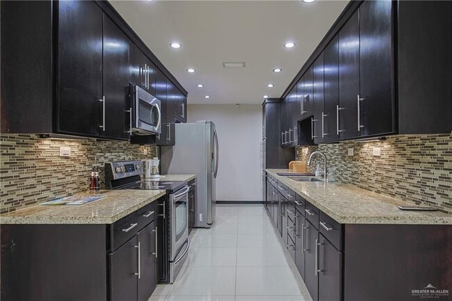 Building Photo - 45 Toronto Ave