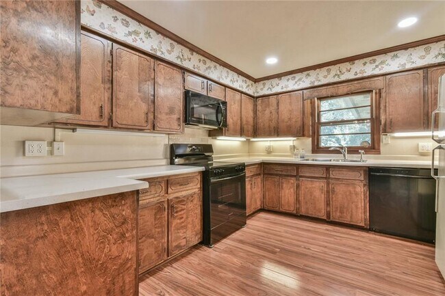 Building Photo - 935 Powderbag Creek Rd