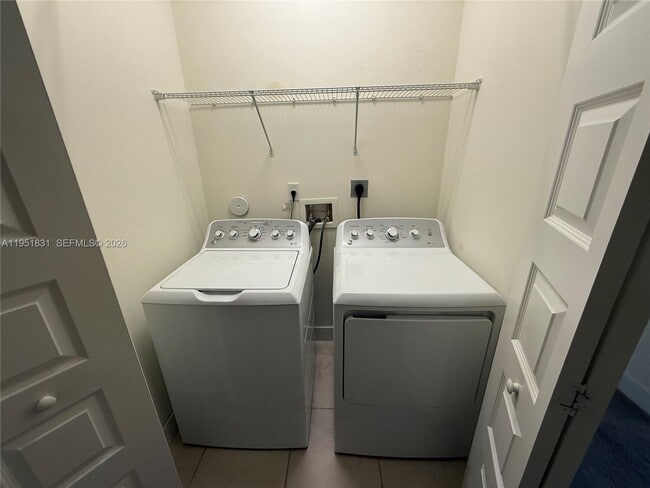 Building Photo - 9113 NW 159th St