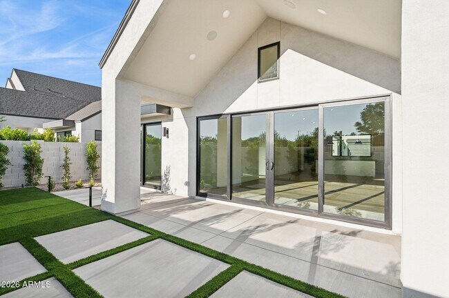 Building Photo - 6306 N 10th Dr