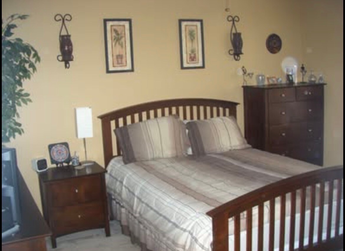 Building Photo - 1950 Hancock Dr