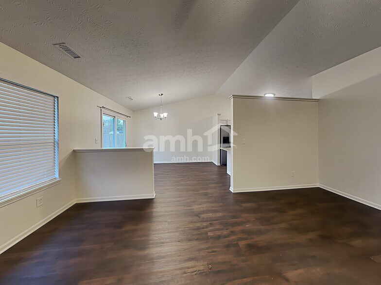 Building Photo - 12757 Sovereign Ln