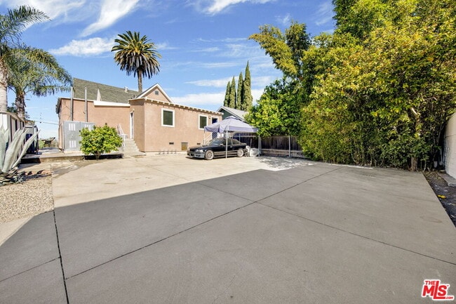 Building Photo - 318 Parkman Ave