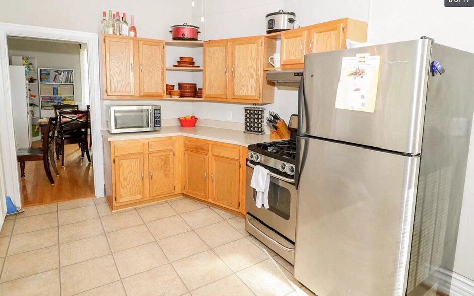 Building Photo - 306 Sussex St