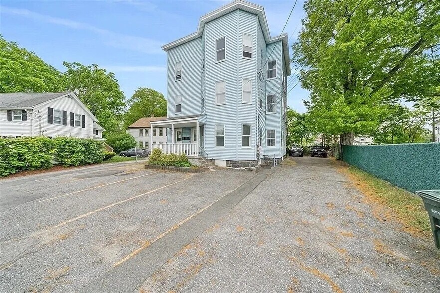 Building Photo - 7 Cross St