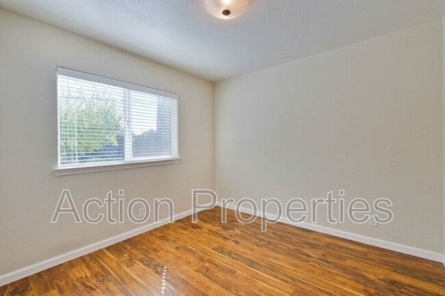 Building Photo - 2333 Augusta Pl