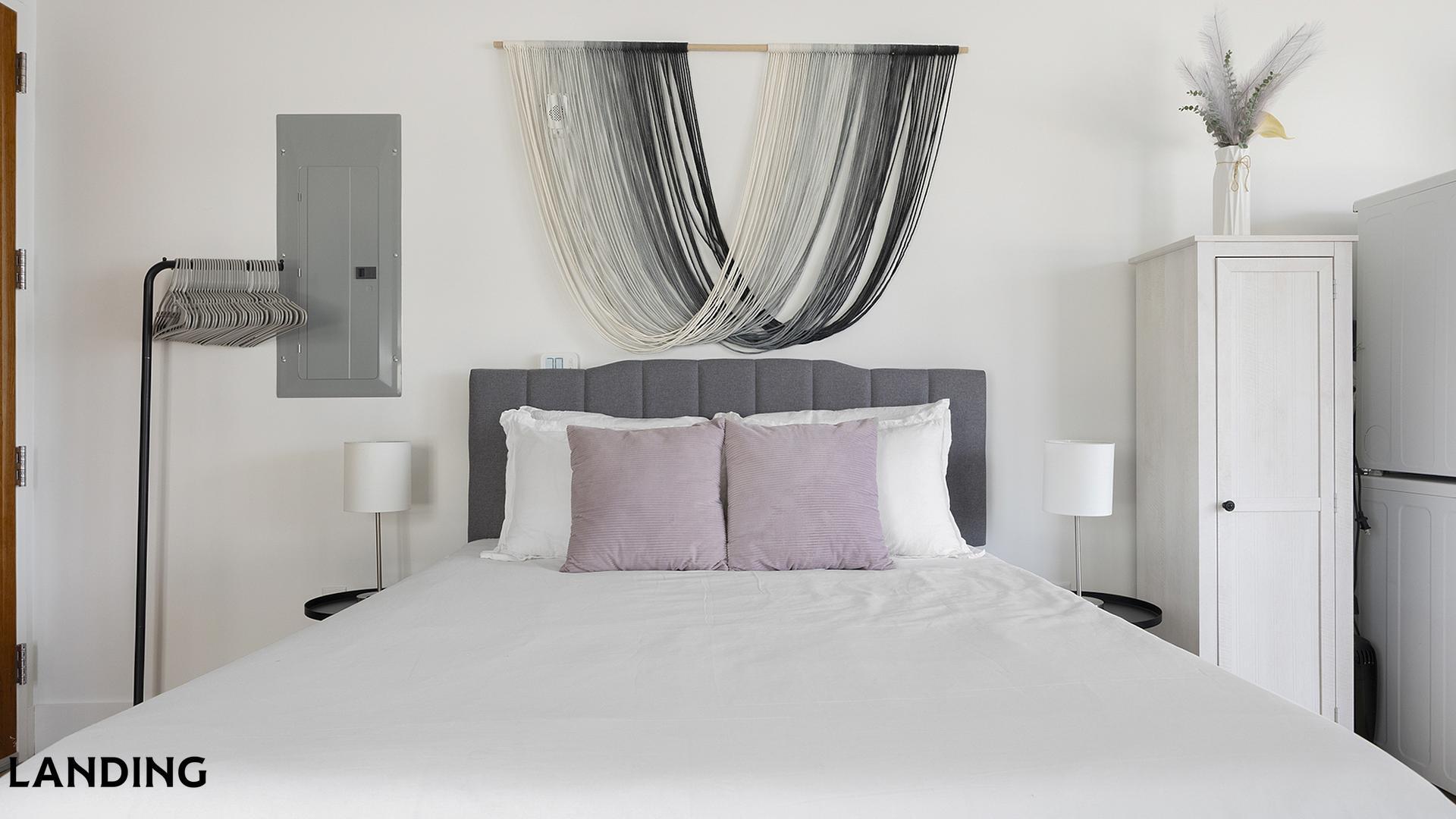 Building Photo - 135 Adams St