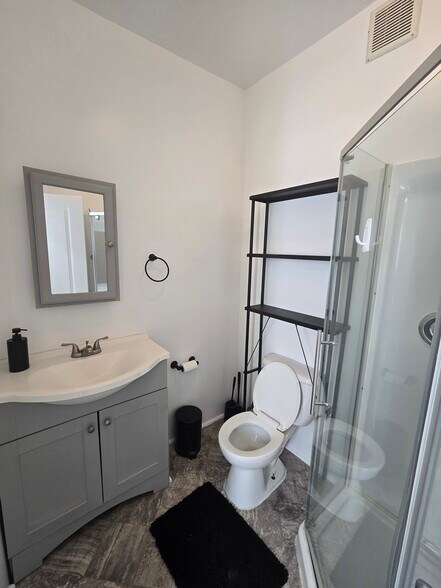 Building Photo - 1943 Claudina Ave