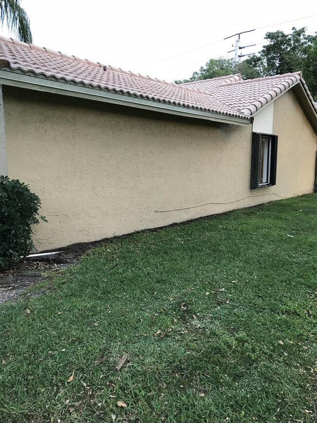 Building Photo - 9926 Watermill Cir