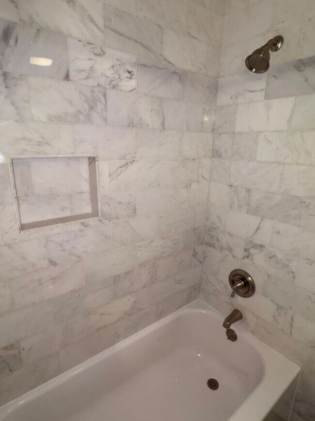 Building Photo - Upgraded 3 bedroom, 2 1/2 bath home with HUGE private yard.  This is a true hidden gem.