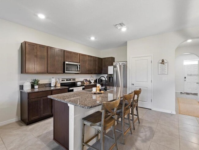 Building Photo - 8689 Milestone Dr