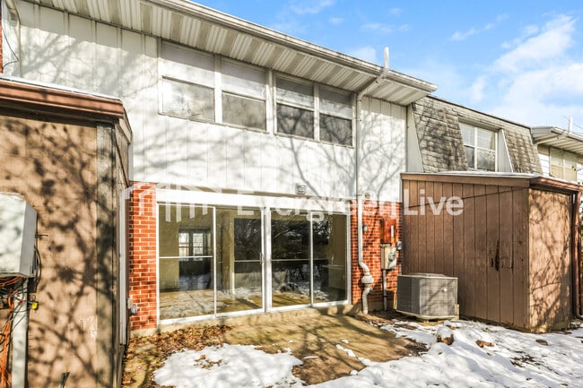 Building Photo - coming soon