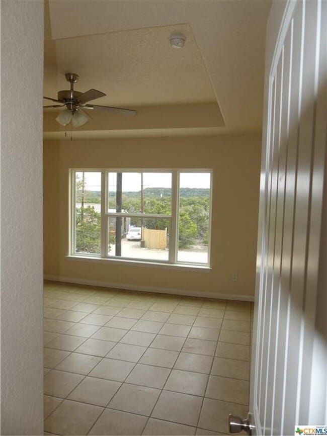 Building Photo - NEW ON MARKET