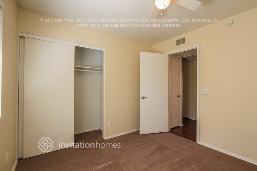 Building Photo - 1516 E Kristal Way
