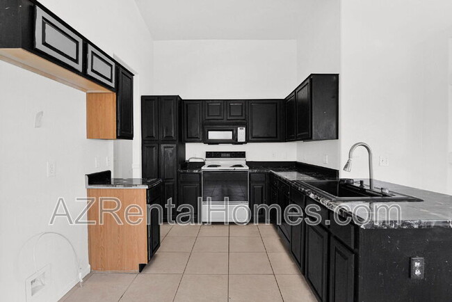 Building Photo - 987 E Santa Cruz Ln