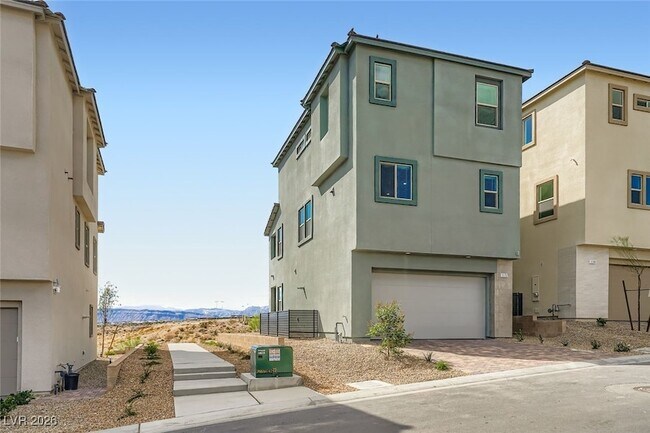 Building Photo - 11737 Stone Curlew Ave