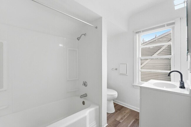 Building Photo - 4029 Weisser Park Ave