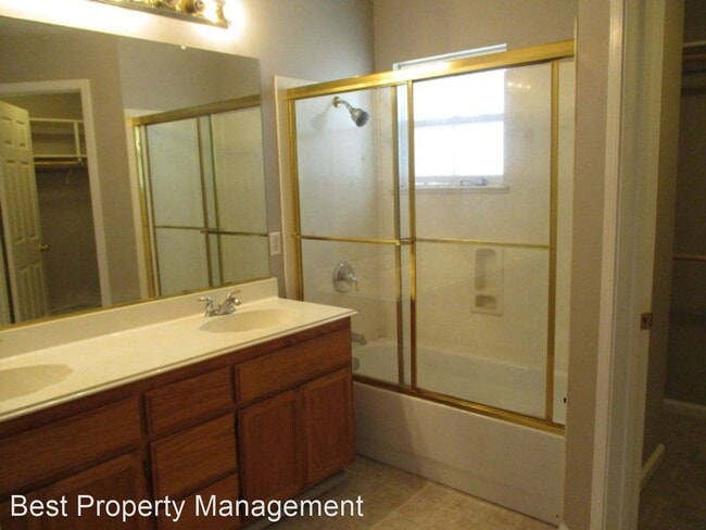 Building Photo - 2 br, 2.5 bath House - 3518 Madison Common