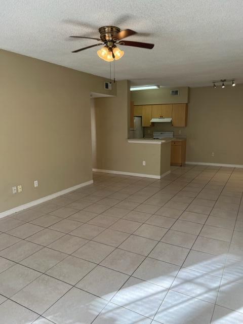 Building Photo - 10330 Fox Trail Rd S