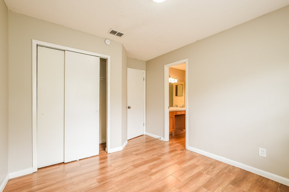 Building Photo - 2854 Camomile Dr