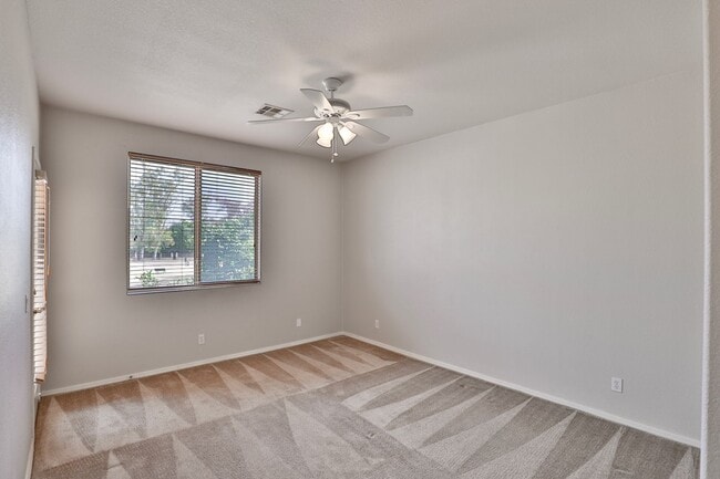 Building Photo - Stylish Mesa Condo with Modern Comforts & Prime Location