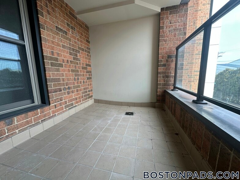 Building Photo - 40 Malvern St