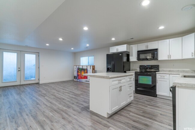 Building Photo - 6647 Dallas Kyle Dr