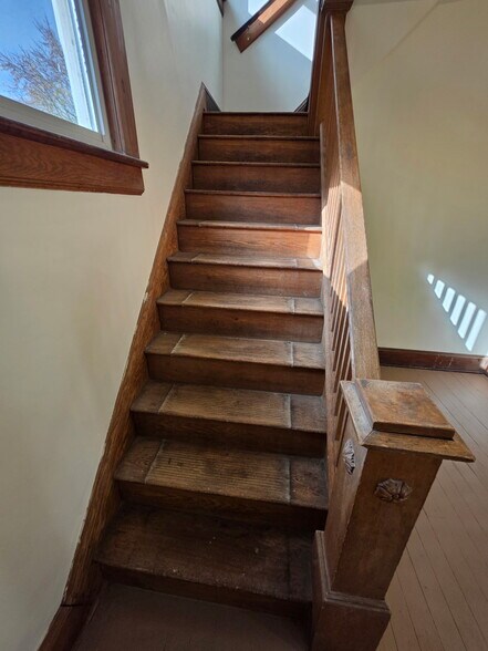 Building Photo - 409 S 3rd St