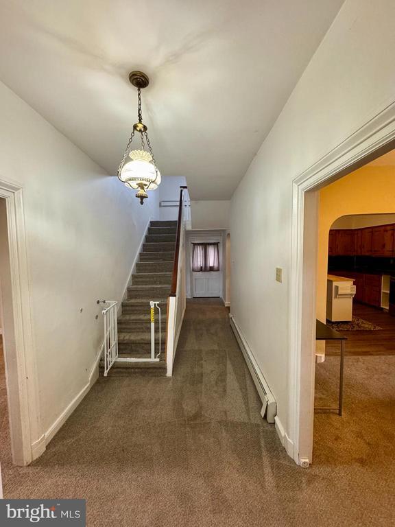 Building Photo - 180 Sassamansville Rd