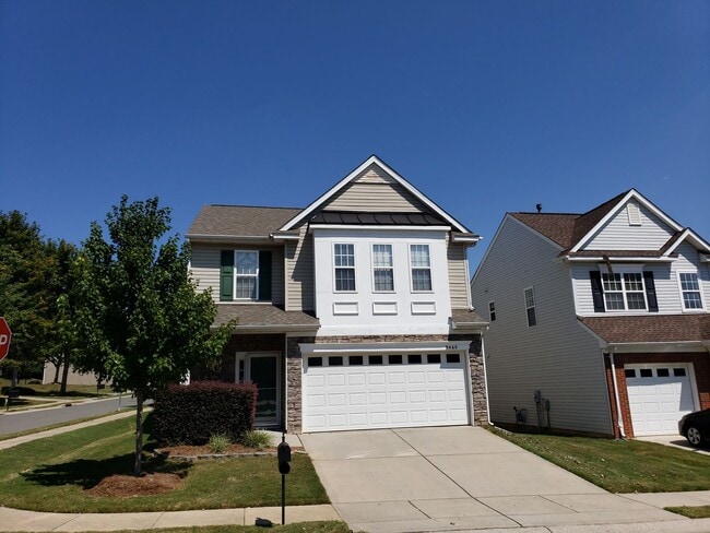 Building Photo - Beautiful home in Ballantyne