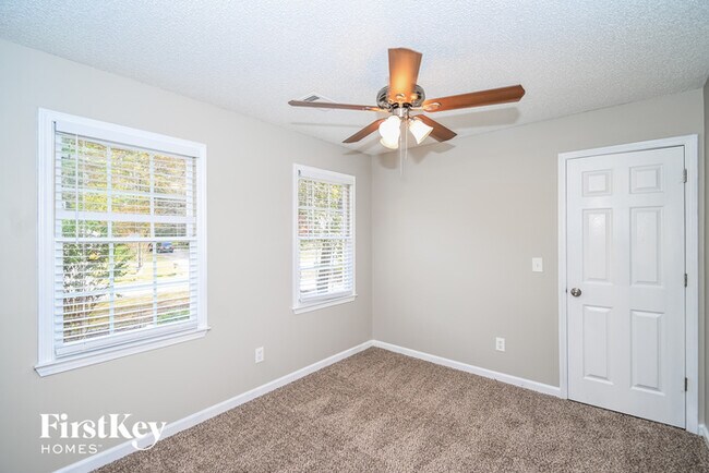 Building Photo - 67 Camden Trail