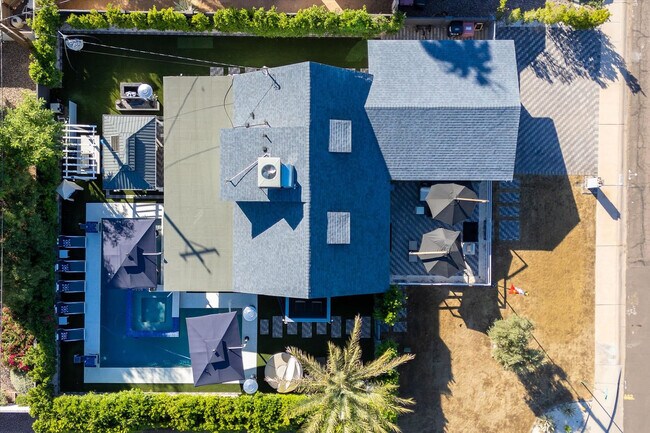 Building Photo - 8543 E Valley Vista Dr