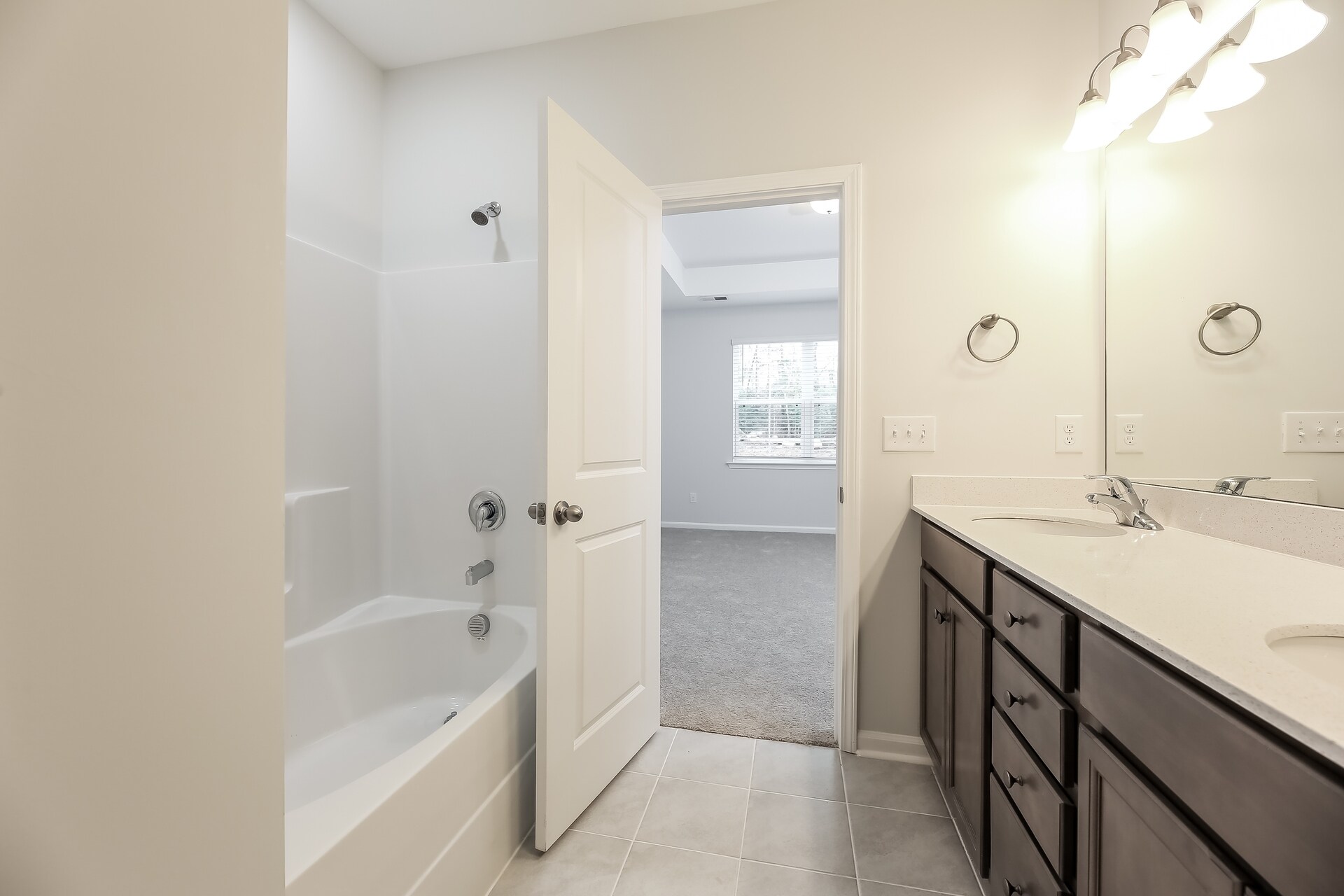 Building Photo - 200 Bosa Ln