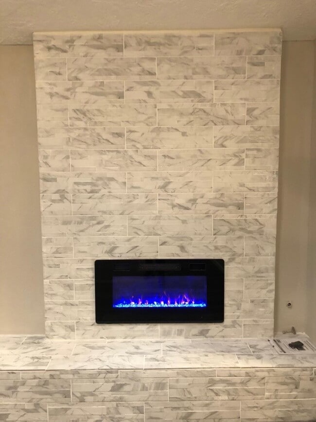 Building Photo - 24803 Hickory Hill Rd