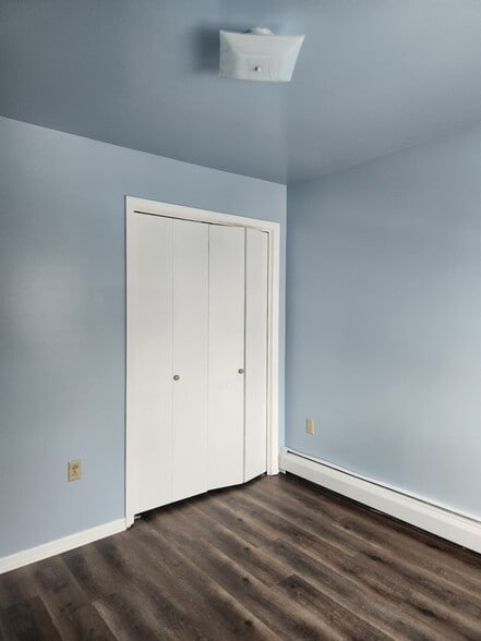 Building Photo - 2015 12th Ave