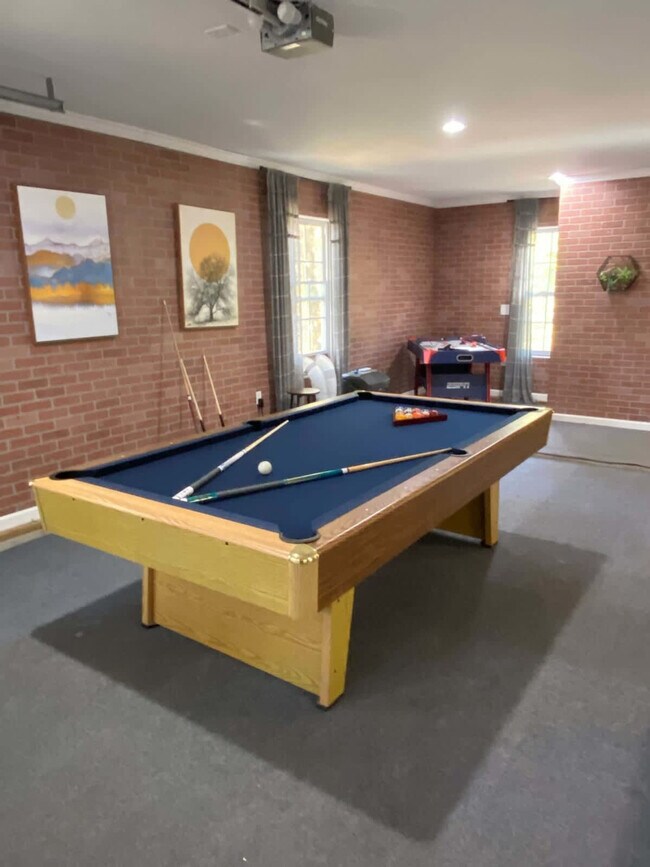 Building Photo - 254 Beaten Path Rd