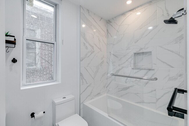 Building Photo - Brand New Modern Apartment Brewerytown