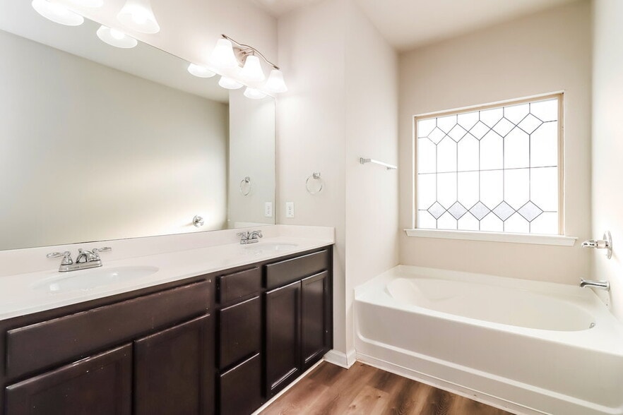 Building Photo - 143 Preserve Dr