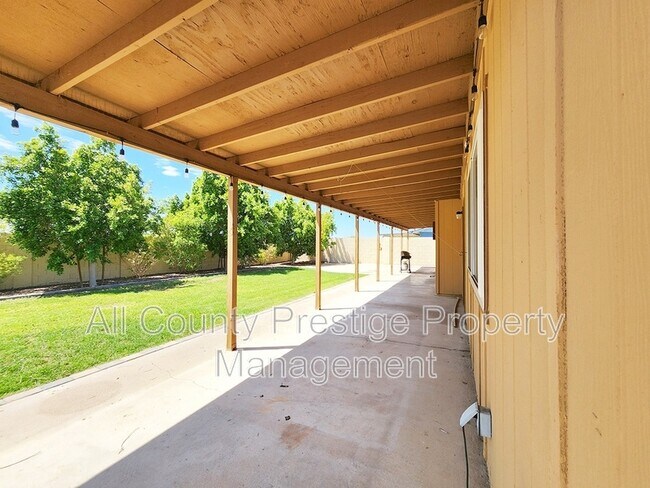 Building Photo - 4701 W Charleston Ave