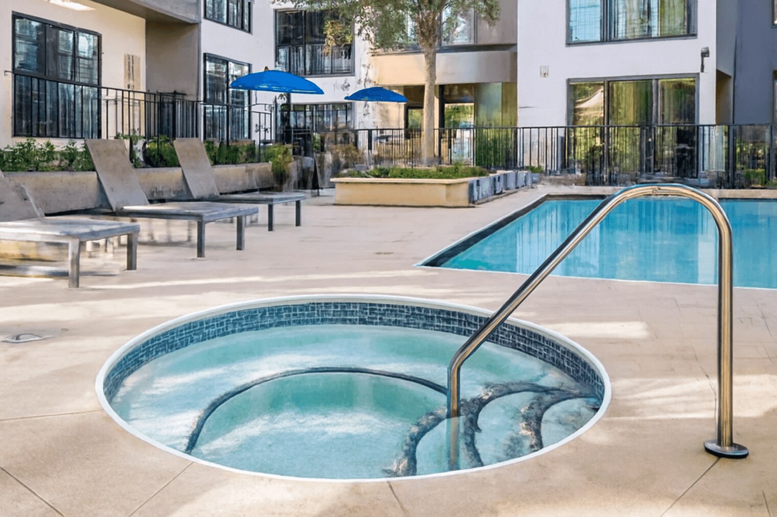 Building Photo - 445 E Ohio St