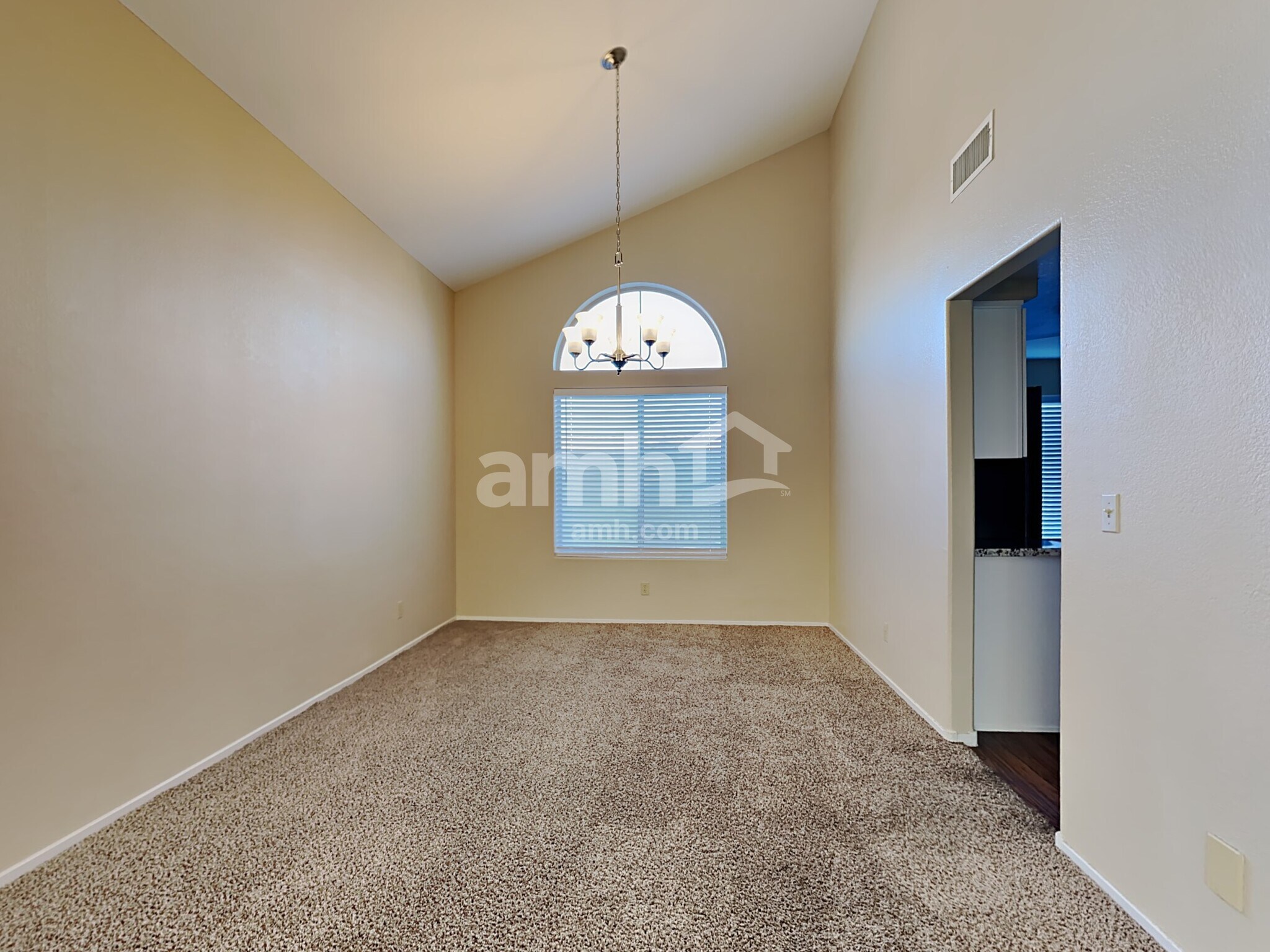 Building Photo - 288 Vallarte Dr